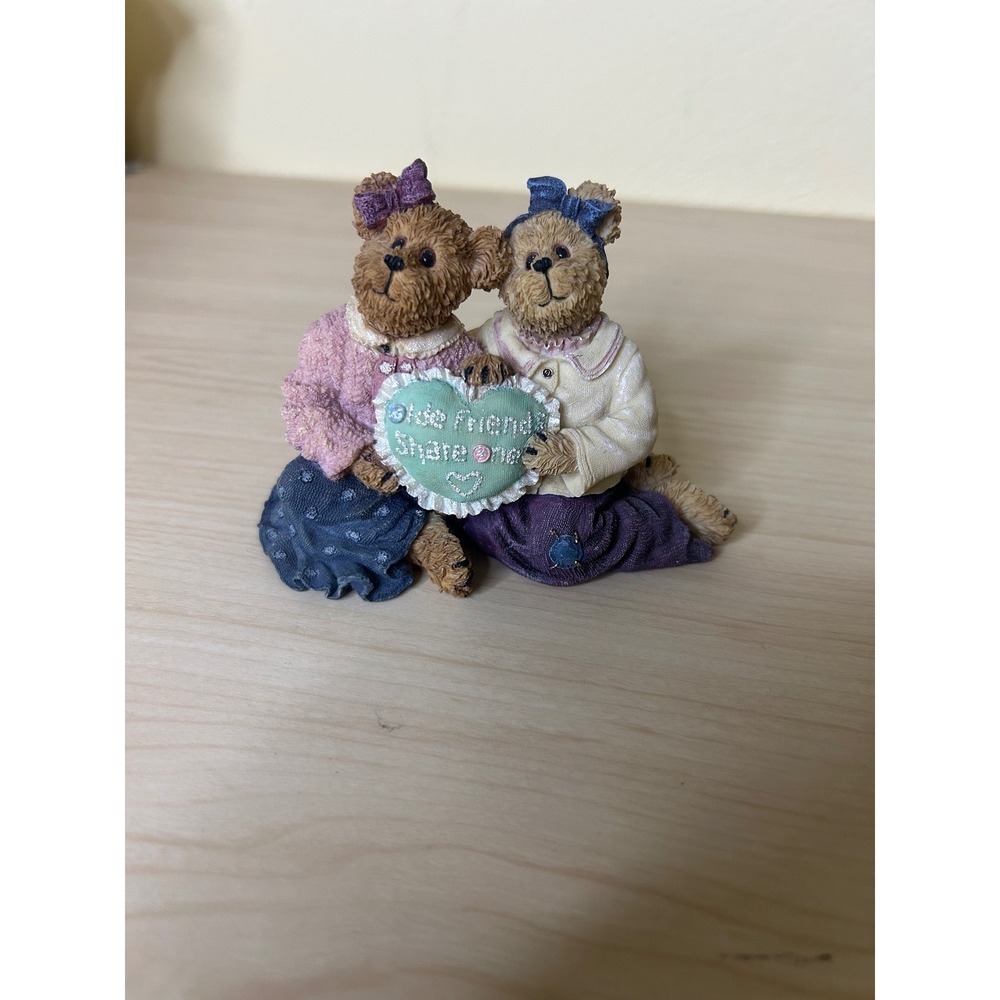 Boyds Bears & Friends True Friends Share‎ One Heart Resin Figurine Bearstones